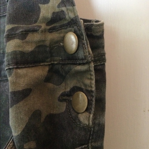 Forever 21 Camo Overalls - Picture 5 of 13